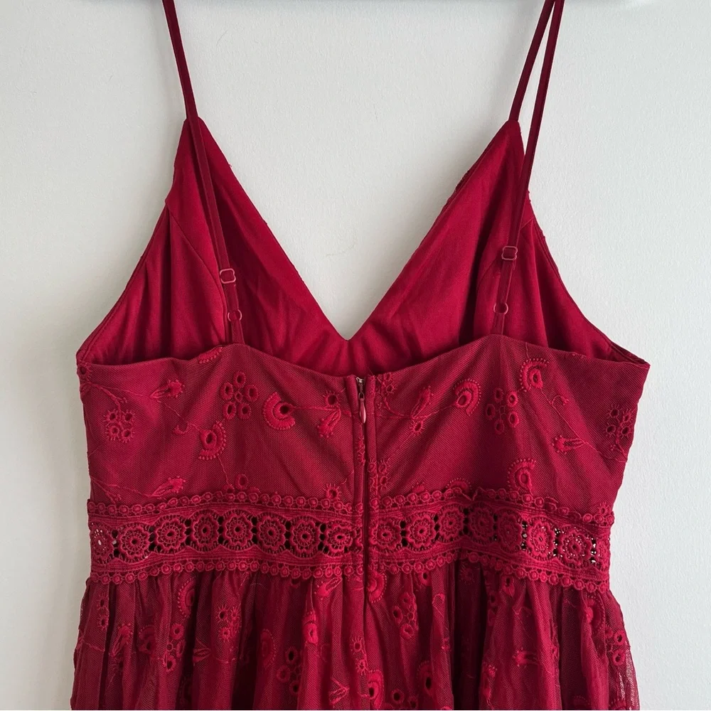 Crimson Lace Maxi Dress - Picture 3 of 4